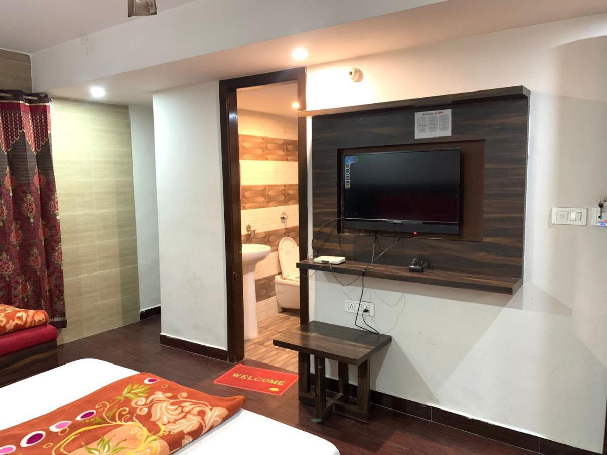 Hotel Sukhman Residency Amritsar Bagian luar foto
