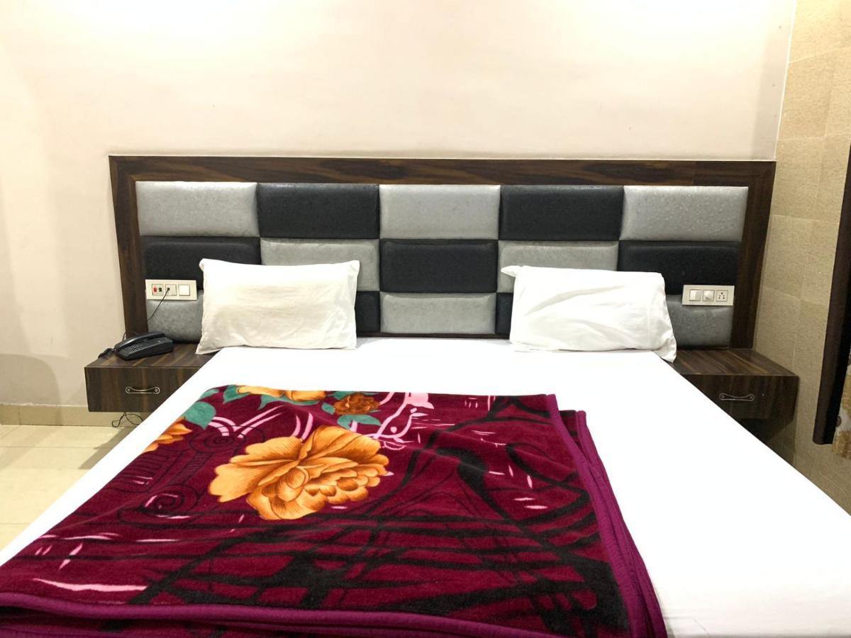 Hotel Sukhman Residency Amritsar Bagian luar foto