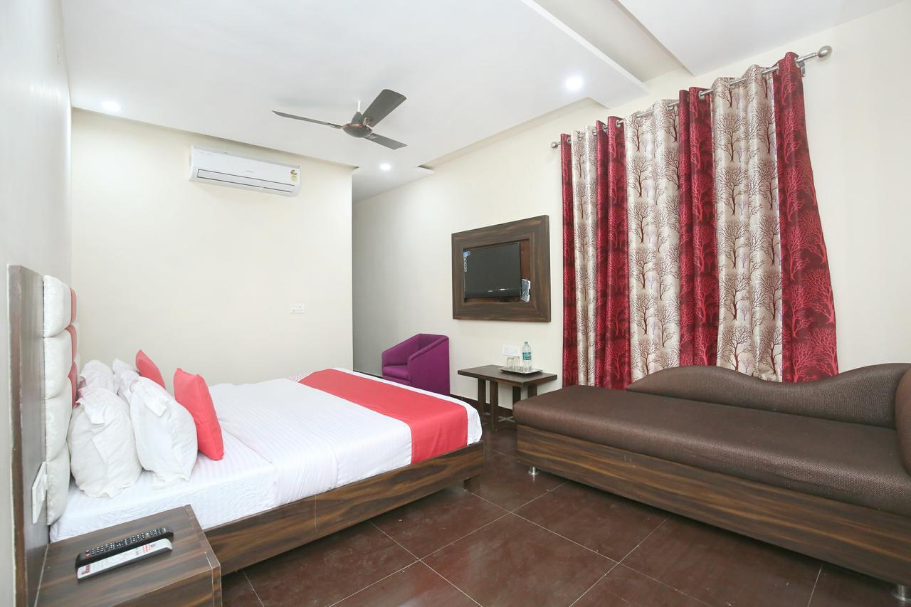 Hotel Sukhman Residency Amritsar Bagian luar foto
