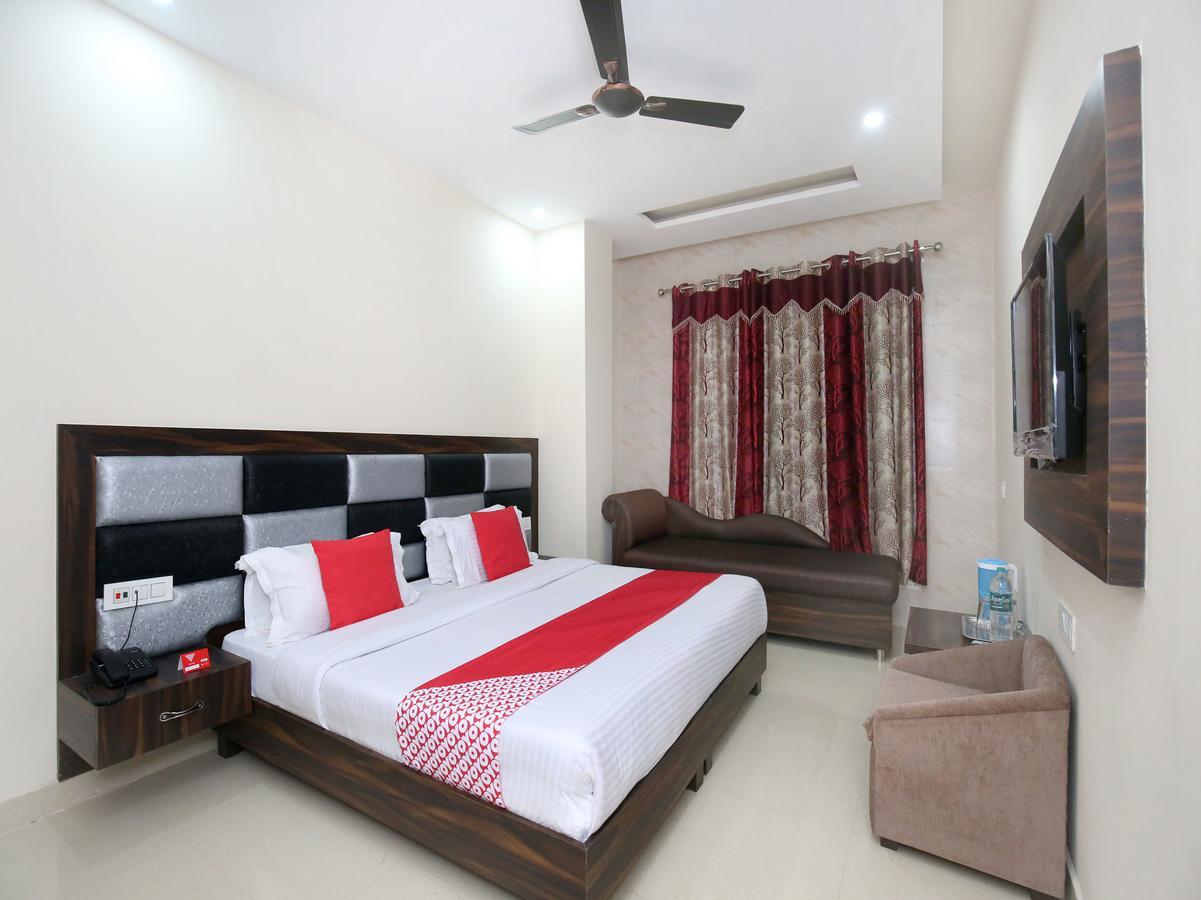 Hotel Sukhman Residency Amritsar Bagian luar foto