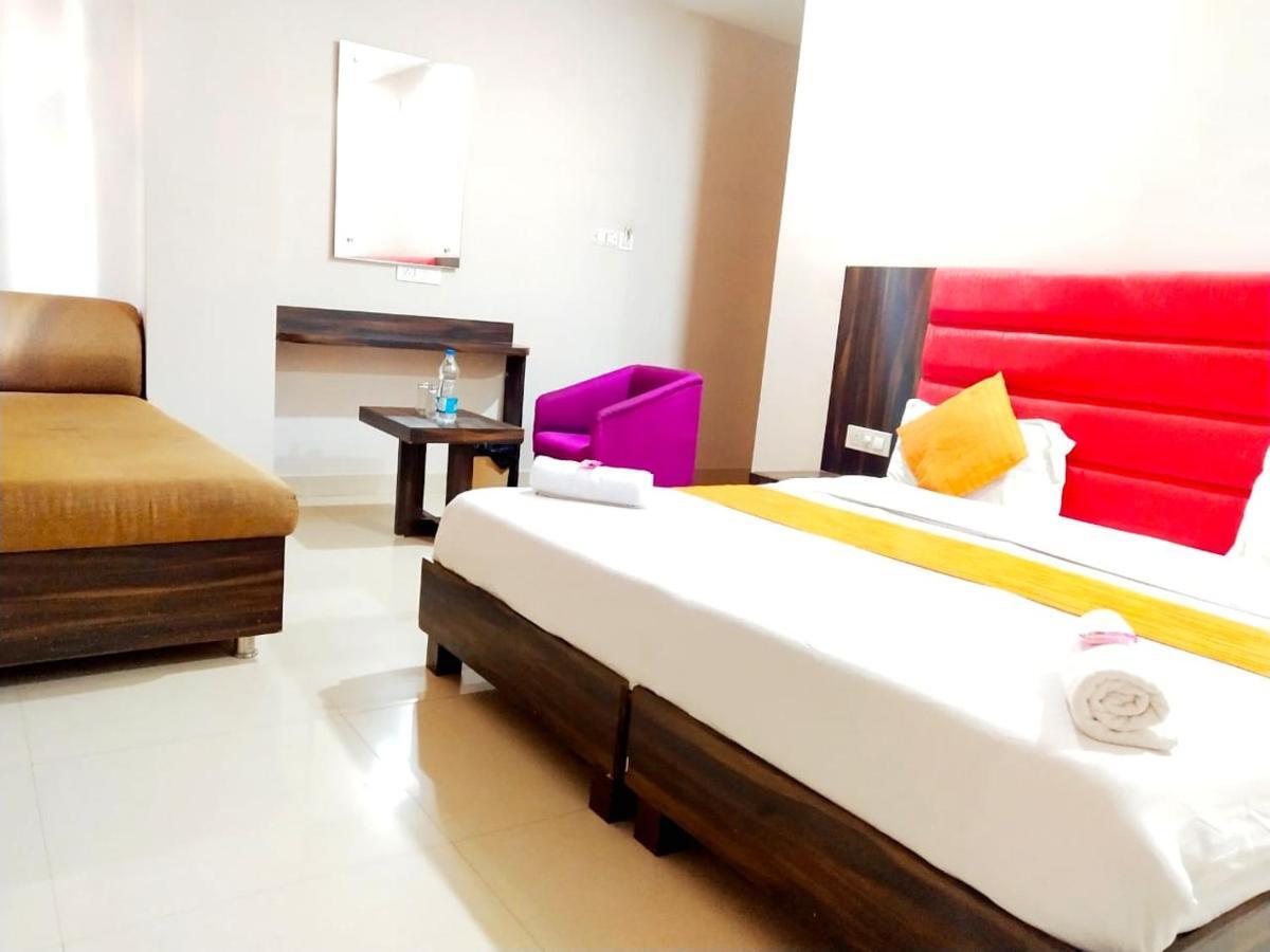 Hotel Sukhman Residency Amritsar Bagian luar foto